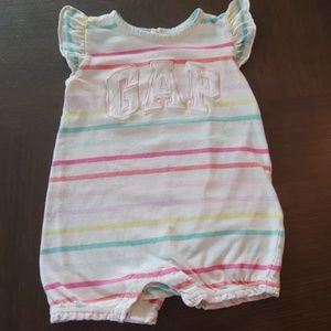 GAP One Pieces - Baby Gap- Romper GAP One Pieces - Baby Gap- Romper